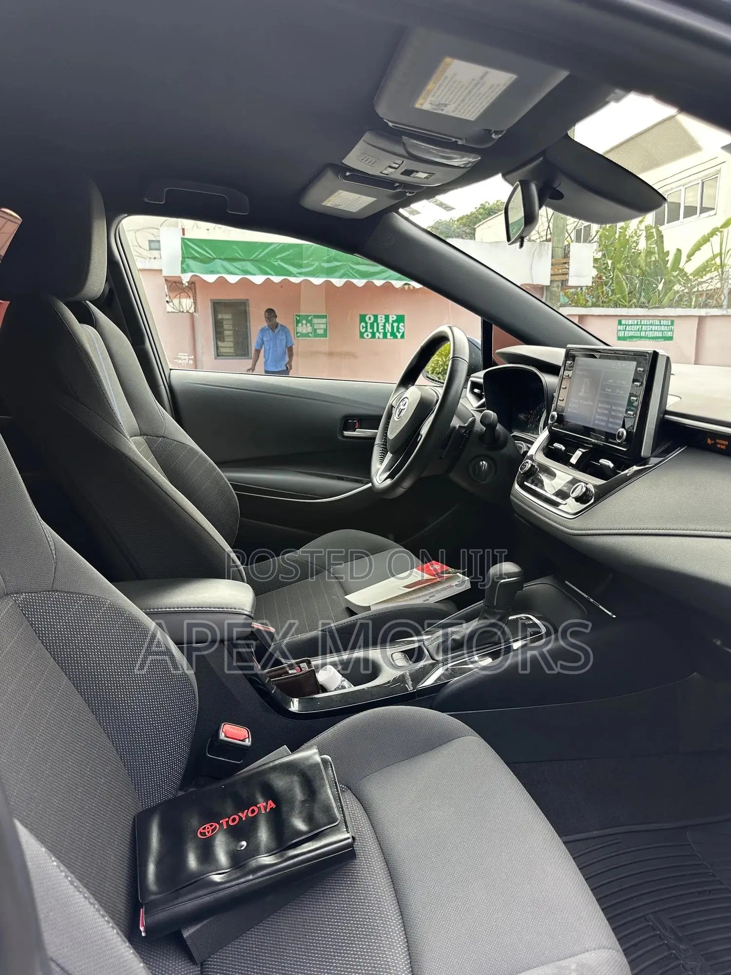 Toyota Corolla SE 2021 Blue