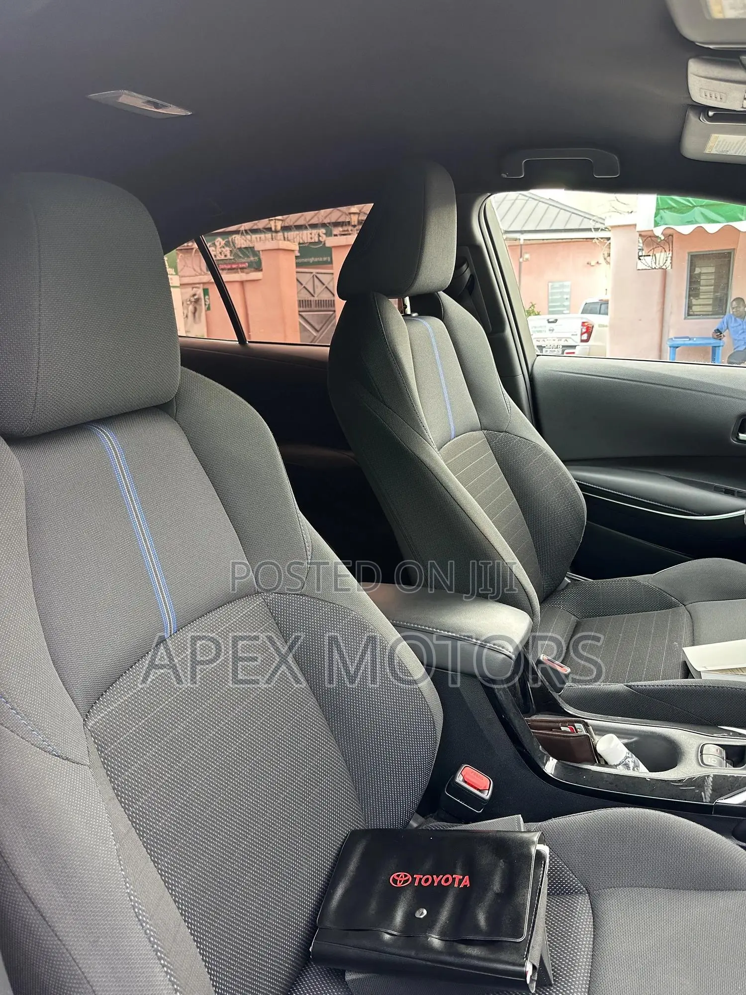 Toyota Corolla SE 2021 Blue