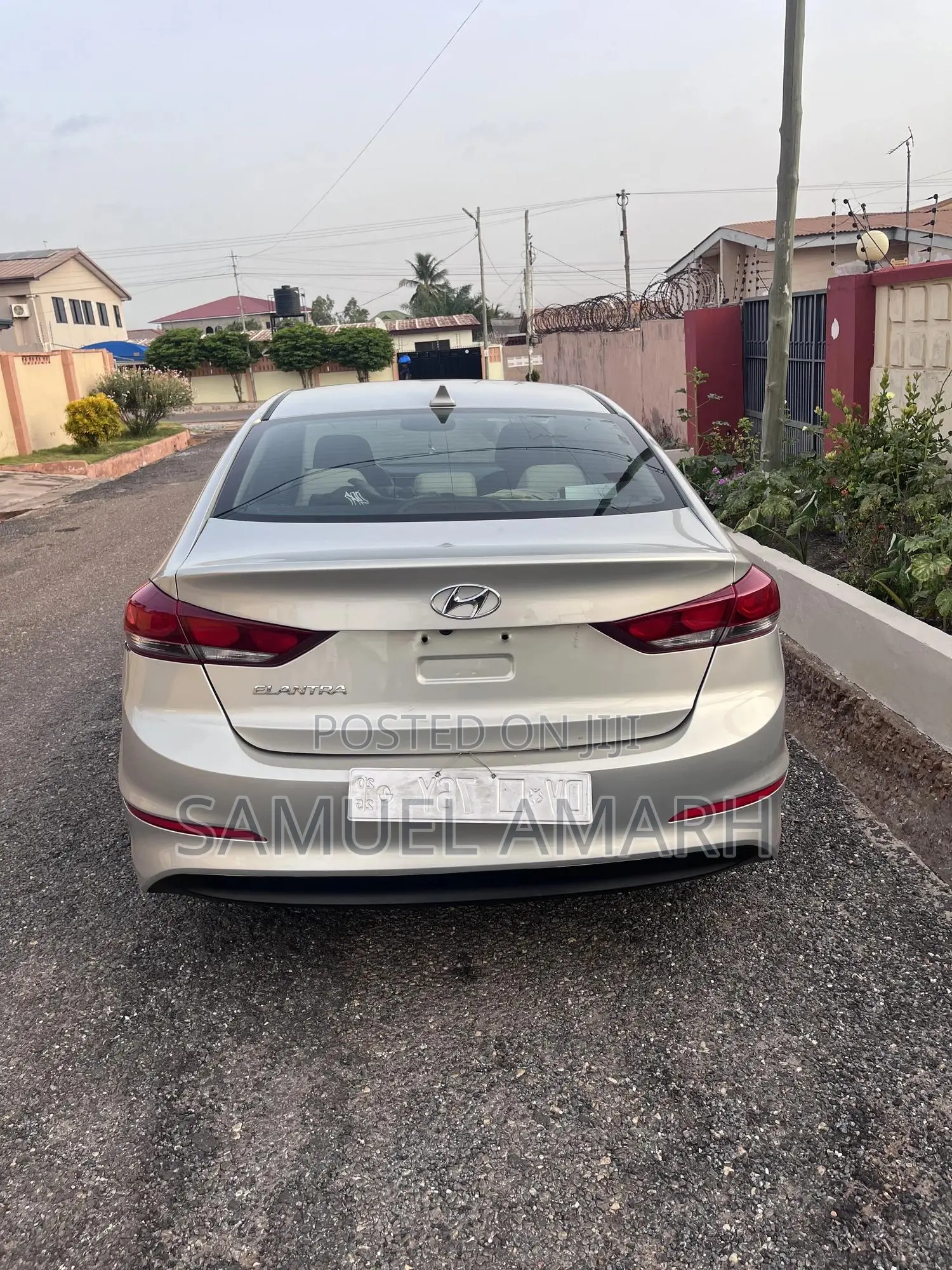 Hyundai Elantra SE 2018 Gold