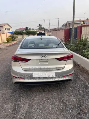 Hyundai Elantra SE 2018 Gold