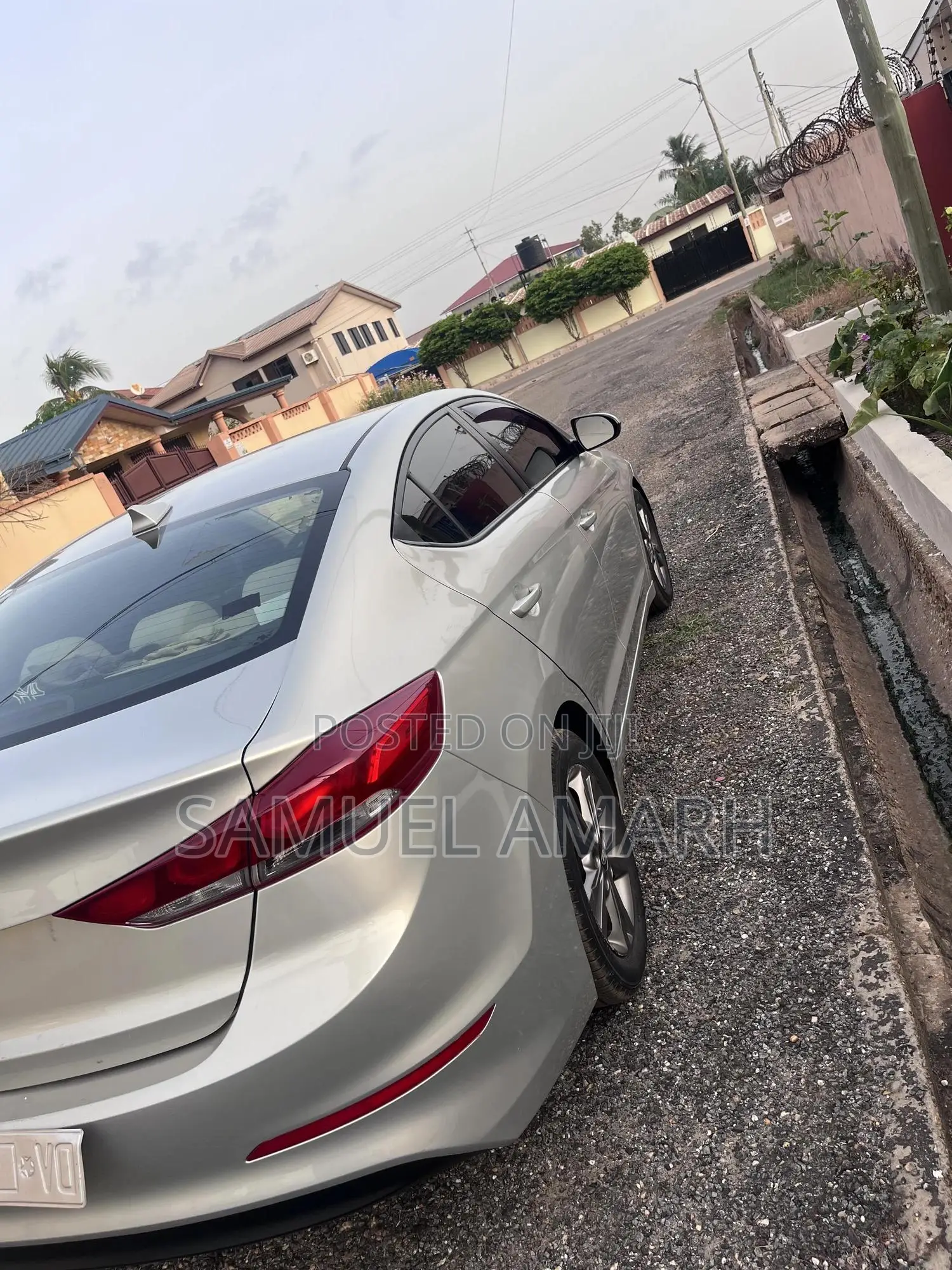 Hyundai Elantra SE 2018 Gold