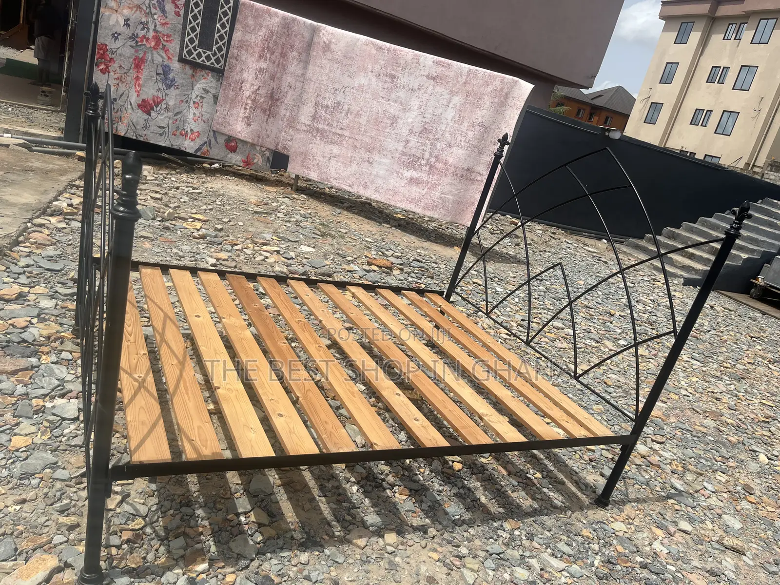 Uk Metal Queen Size Bed Available for Sale