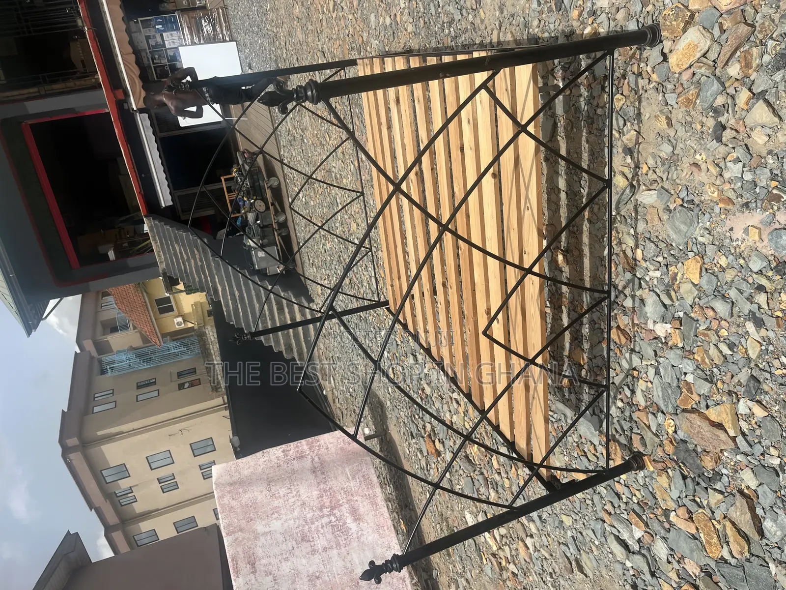 Uk Metal Queen Size Bed Available for Sale
