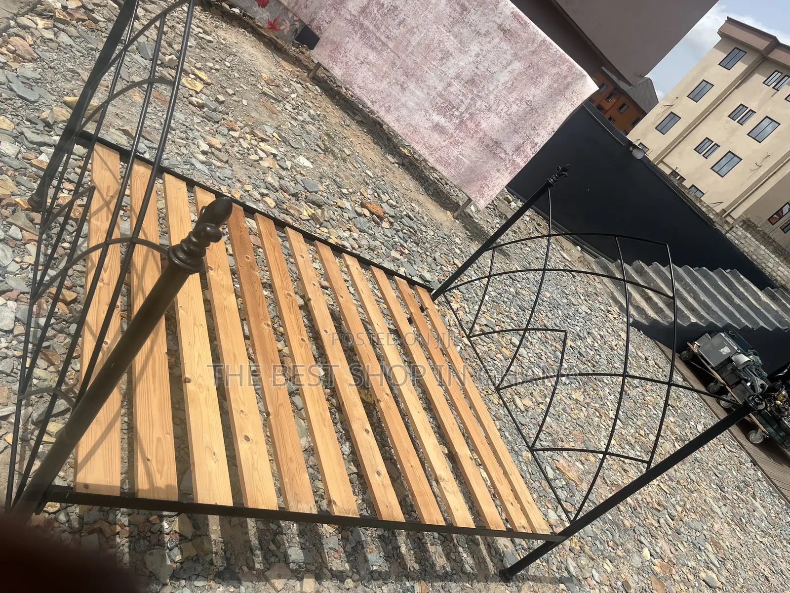 Uk Metal Queen Size Bed Available for Sale