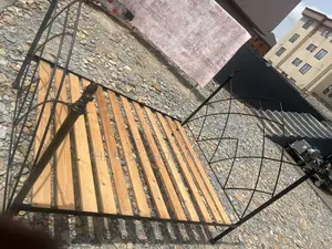 Uk Metal Queen Size Bed Available for Sale