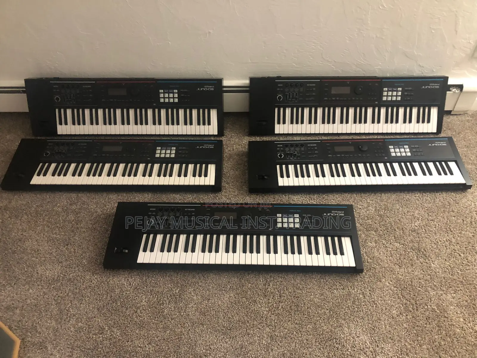 Roland Juno-Ds61 Keyboard – USA Used | Excellent Condition | Kumasi