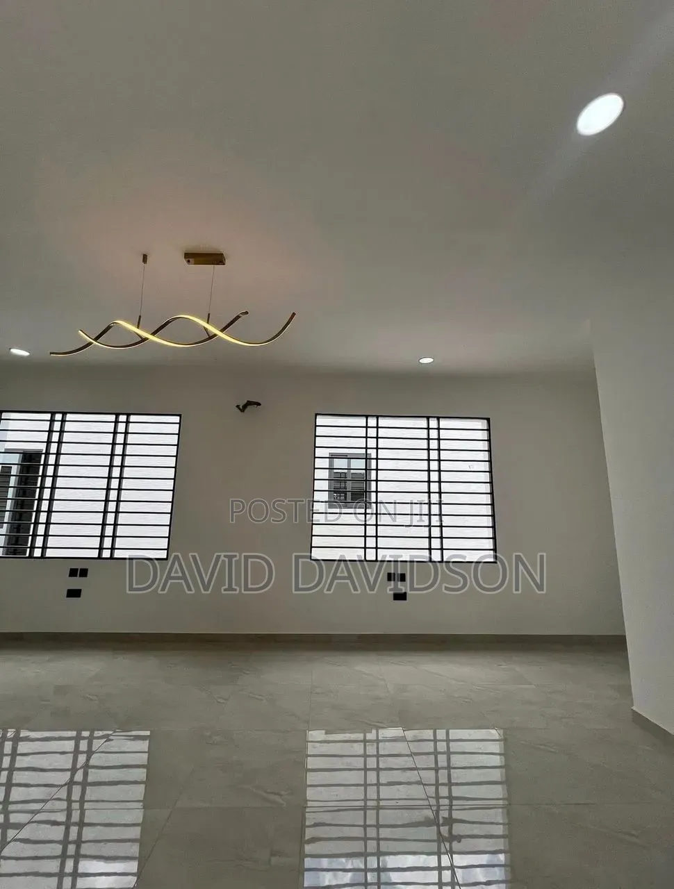 3bdrm House in 3 Bedroom House, Tema Metropolitan for sale