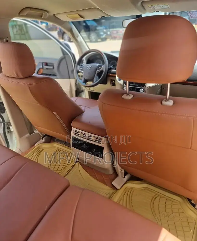 Toyota Land Cruiser 4.0 V6 GX-R 2013 White