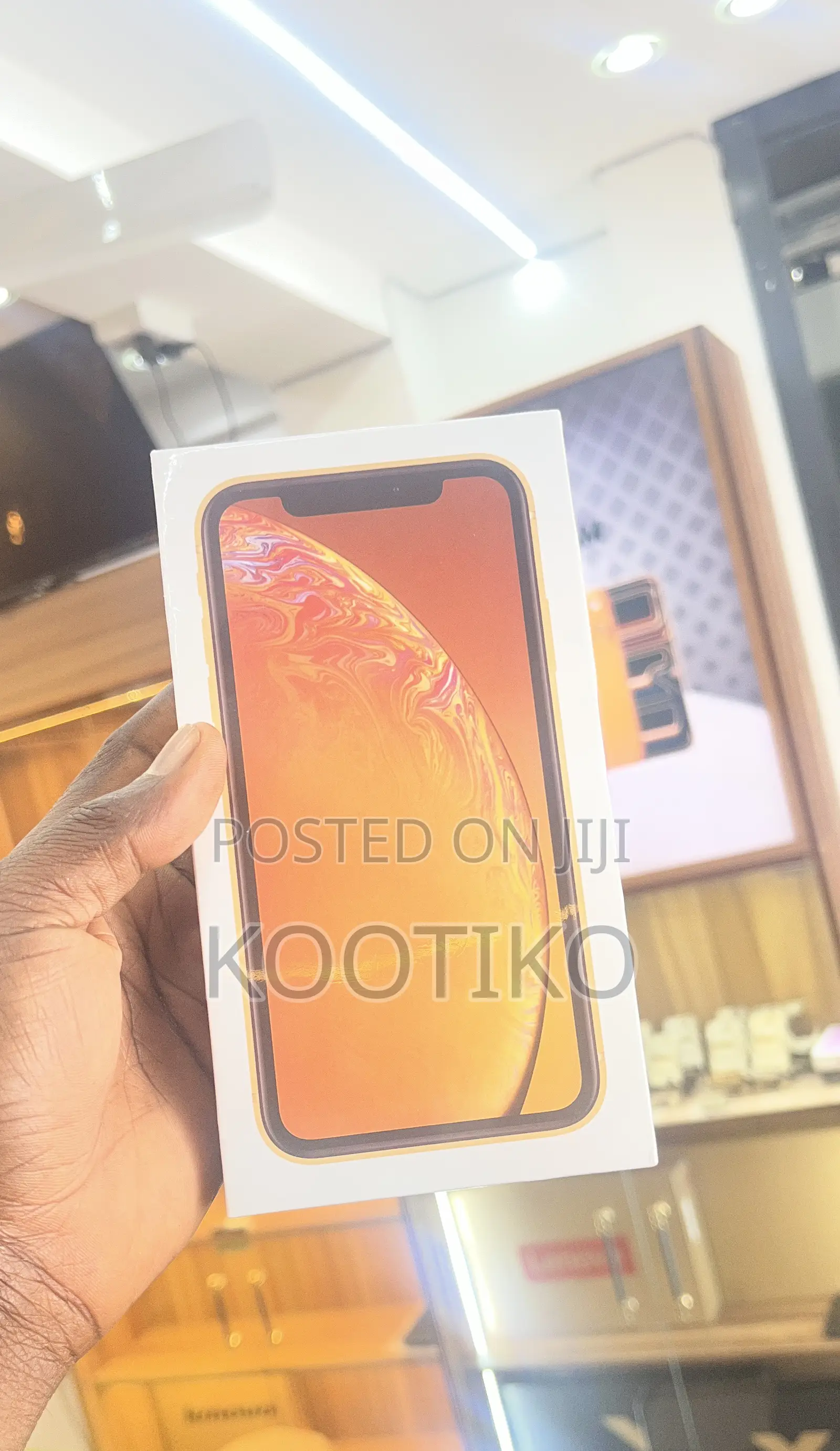 New Apple iPhone XR 128 GB Yellow