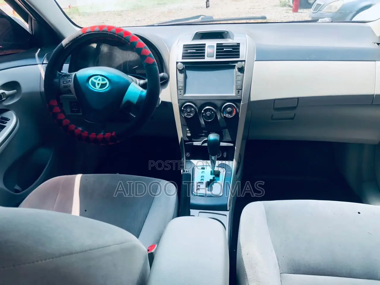 Toyota Corolla LE 4dr Sedan (1.8L 4cyl 4A) 2012 White