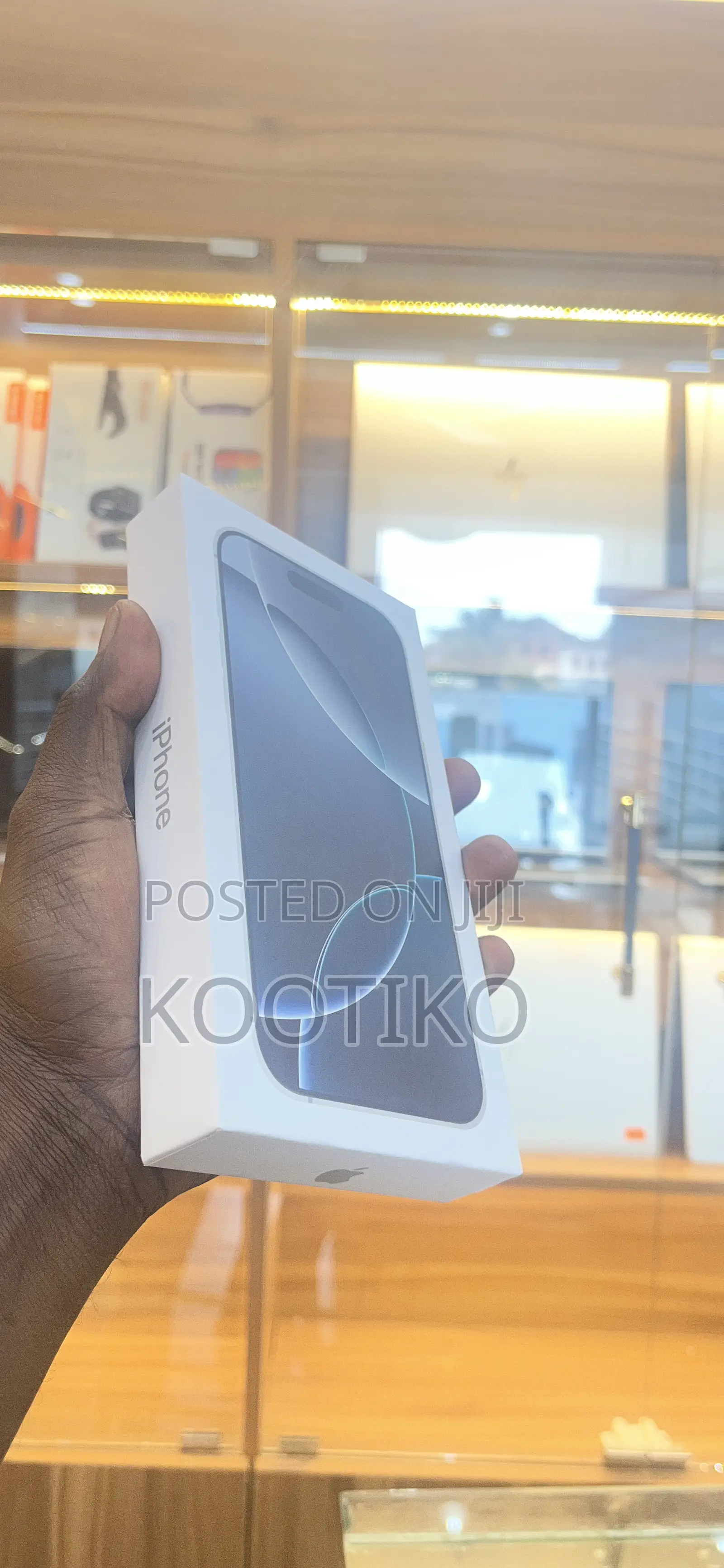 New Apple iPhone 16 Pro Max 256 GB White