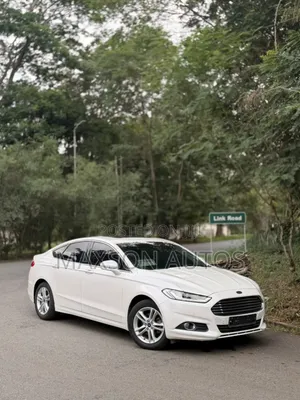 Ford Fusion Titanium AWD 2017 White