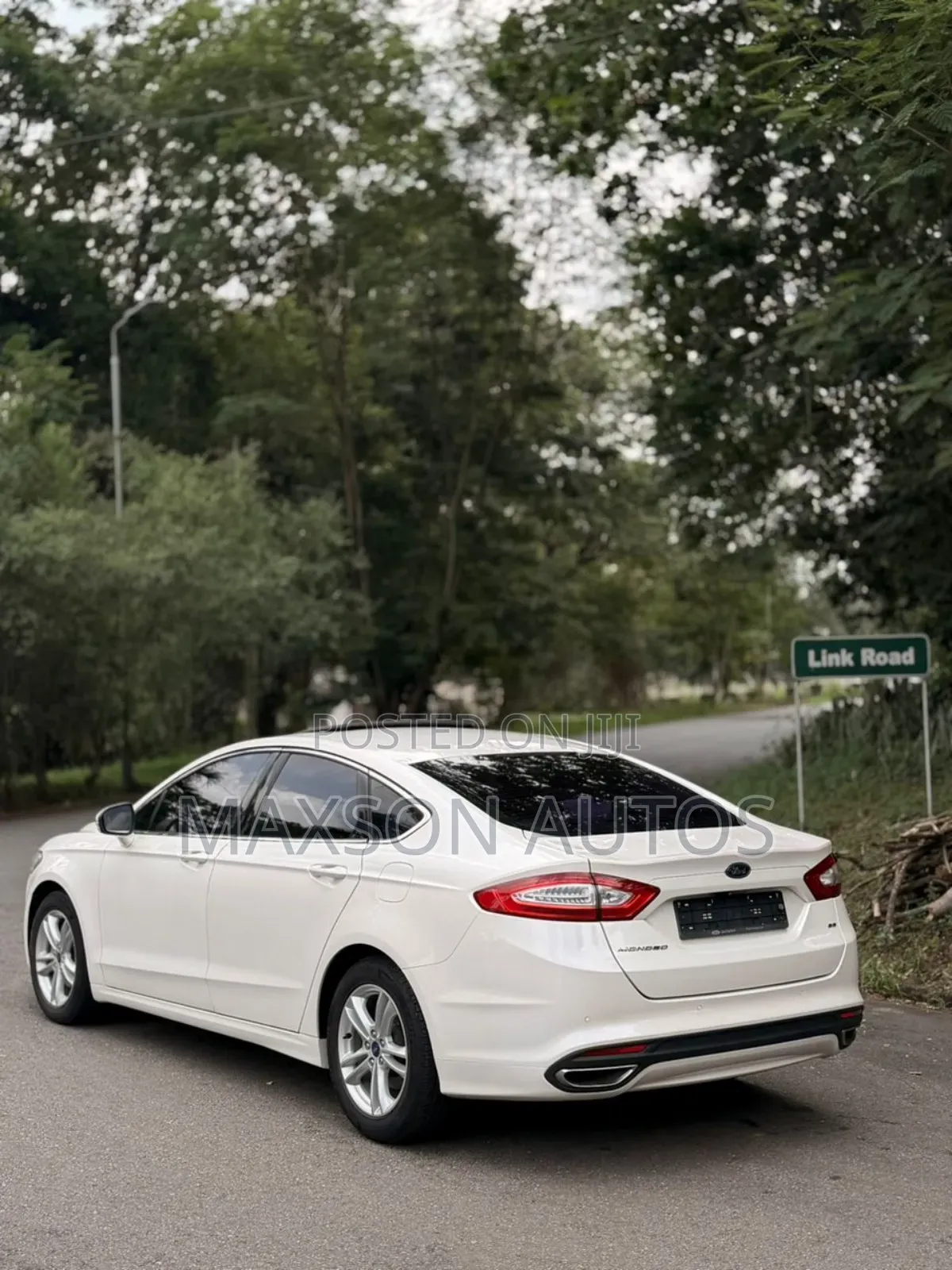 Ford Fusion Titanium AWD 2017 White