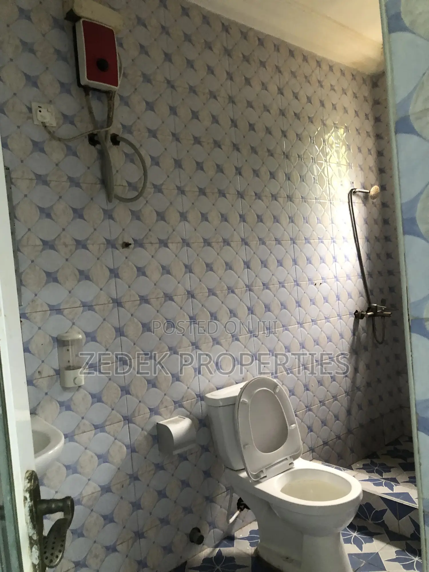 3bdrm Apartment in Kwabenya, Ashomang Estate for rent