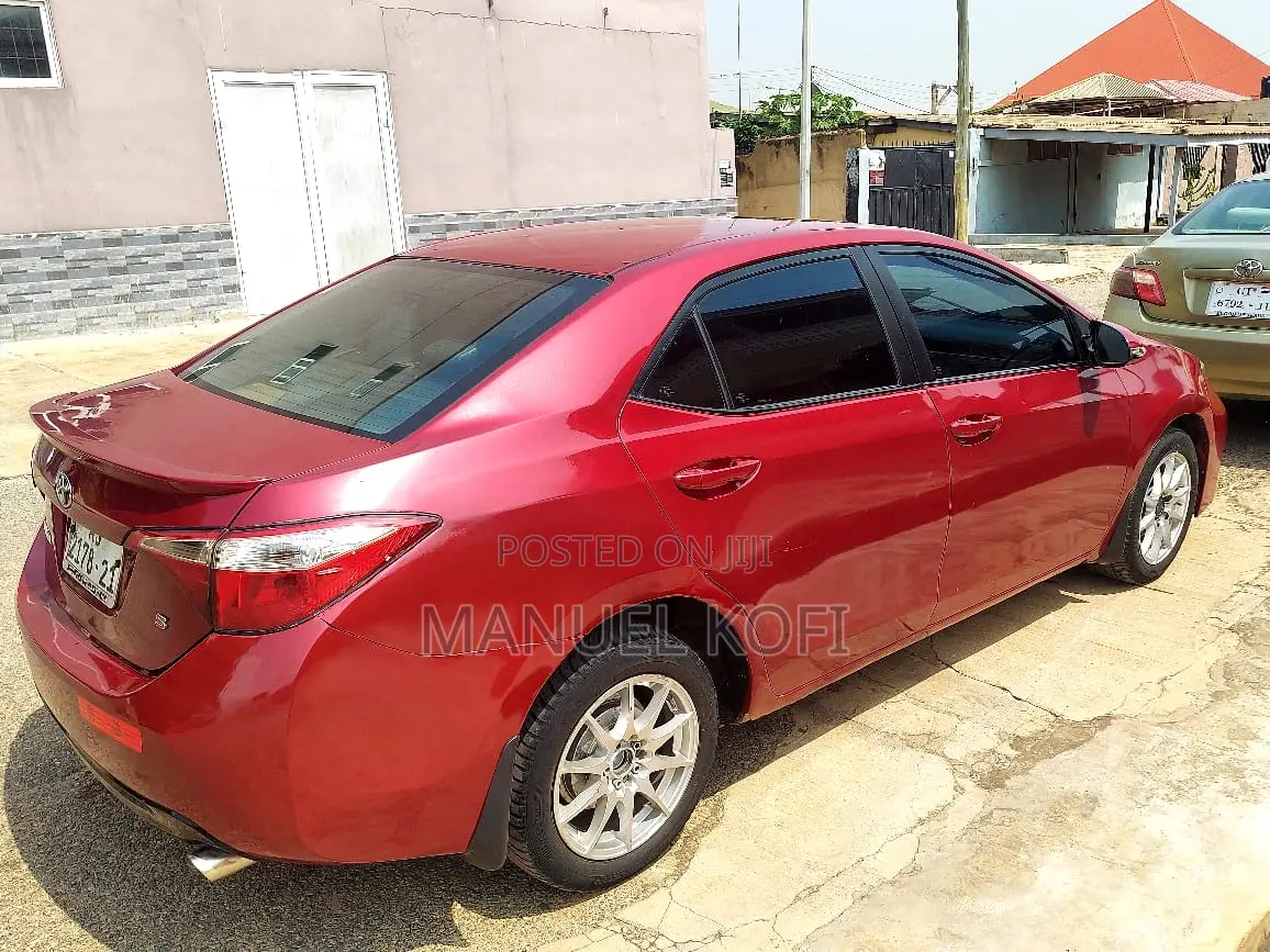 Toyota Corolla S 4dr Sedan (1.8L 4cyl CVT) 2016 Red