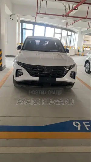 Hyundai Tucson Sport 2021 White