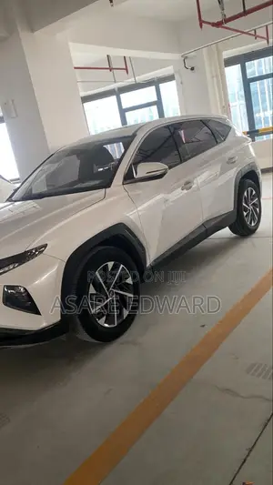 Hyundai Tucson Sport 2021 White
