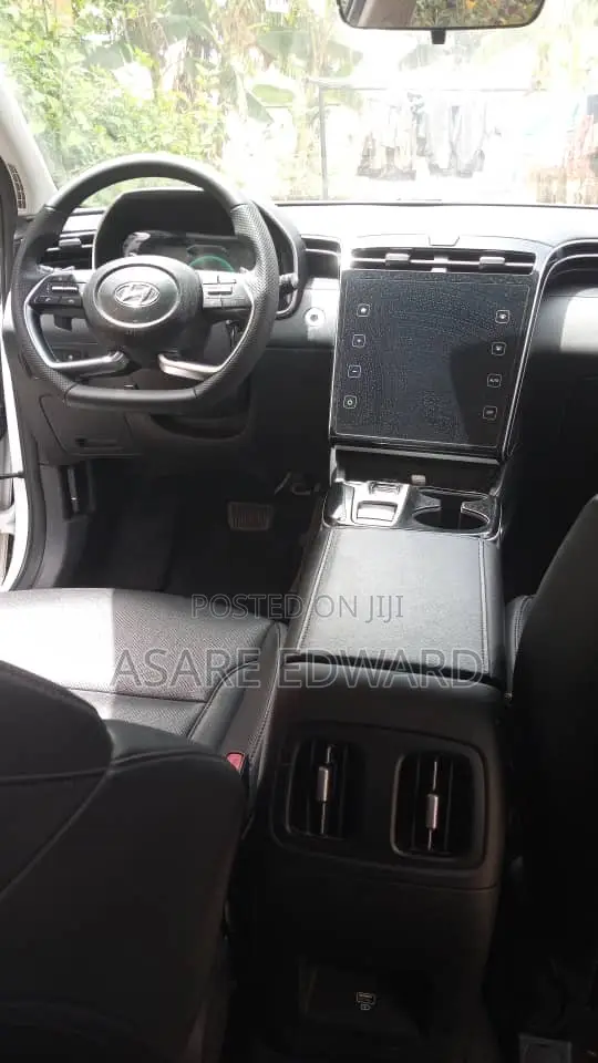 Hyundai Tucson Sport 2021 White