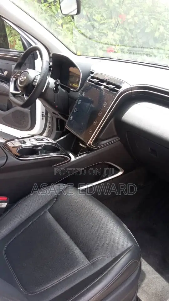Hyundai Tucson Sport 2021 White