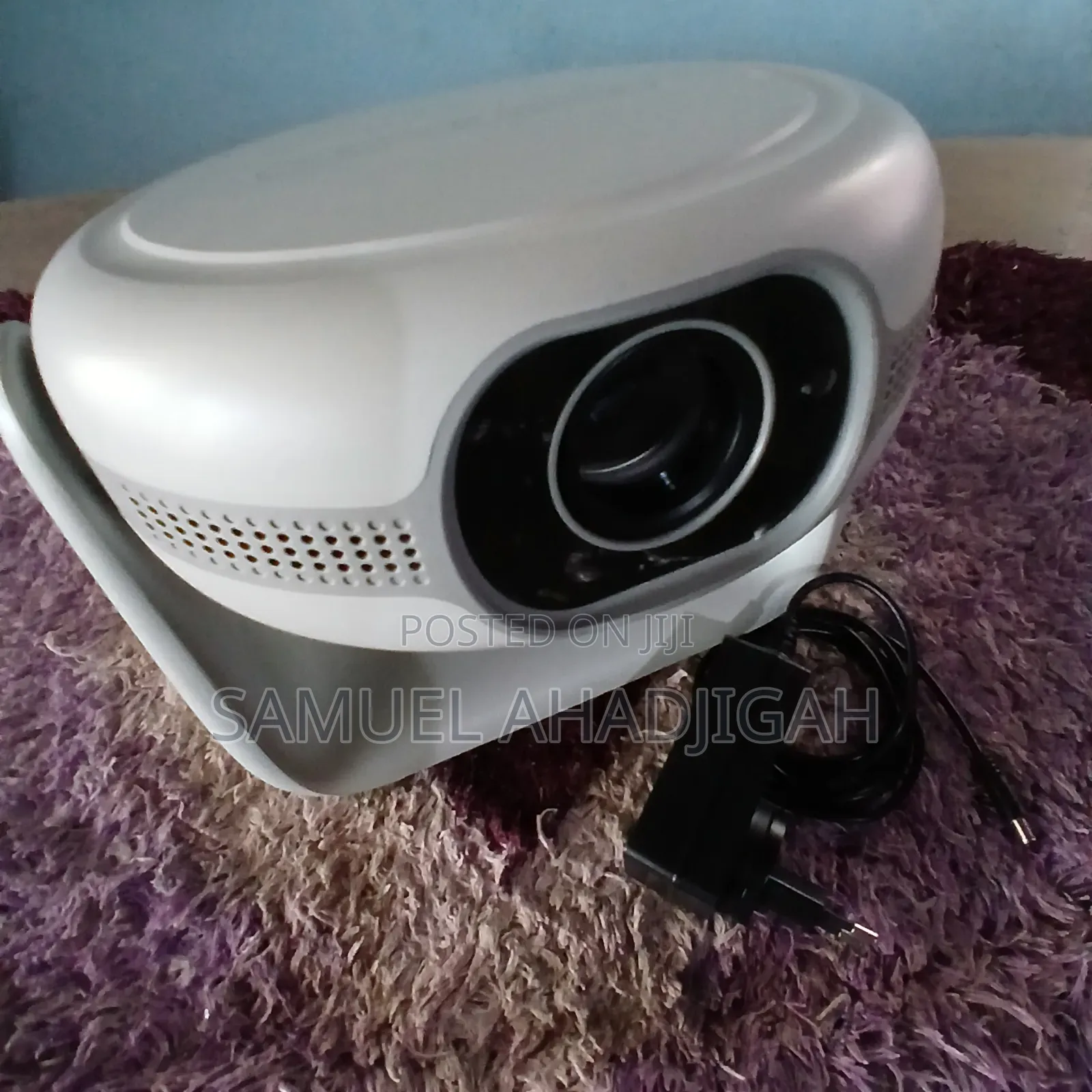  Projector
