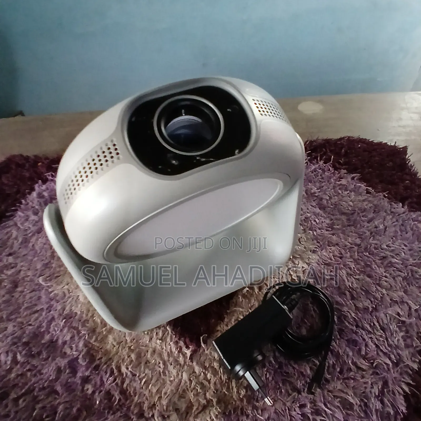  Projector