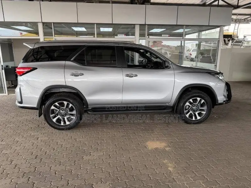 New Toyota Fortuner 2025
