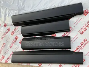 CRV 2023 - 2025 Door Molding