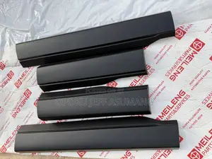 CRV 2023 - 2025 Door Molding