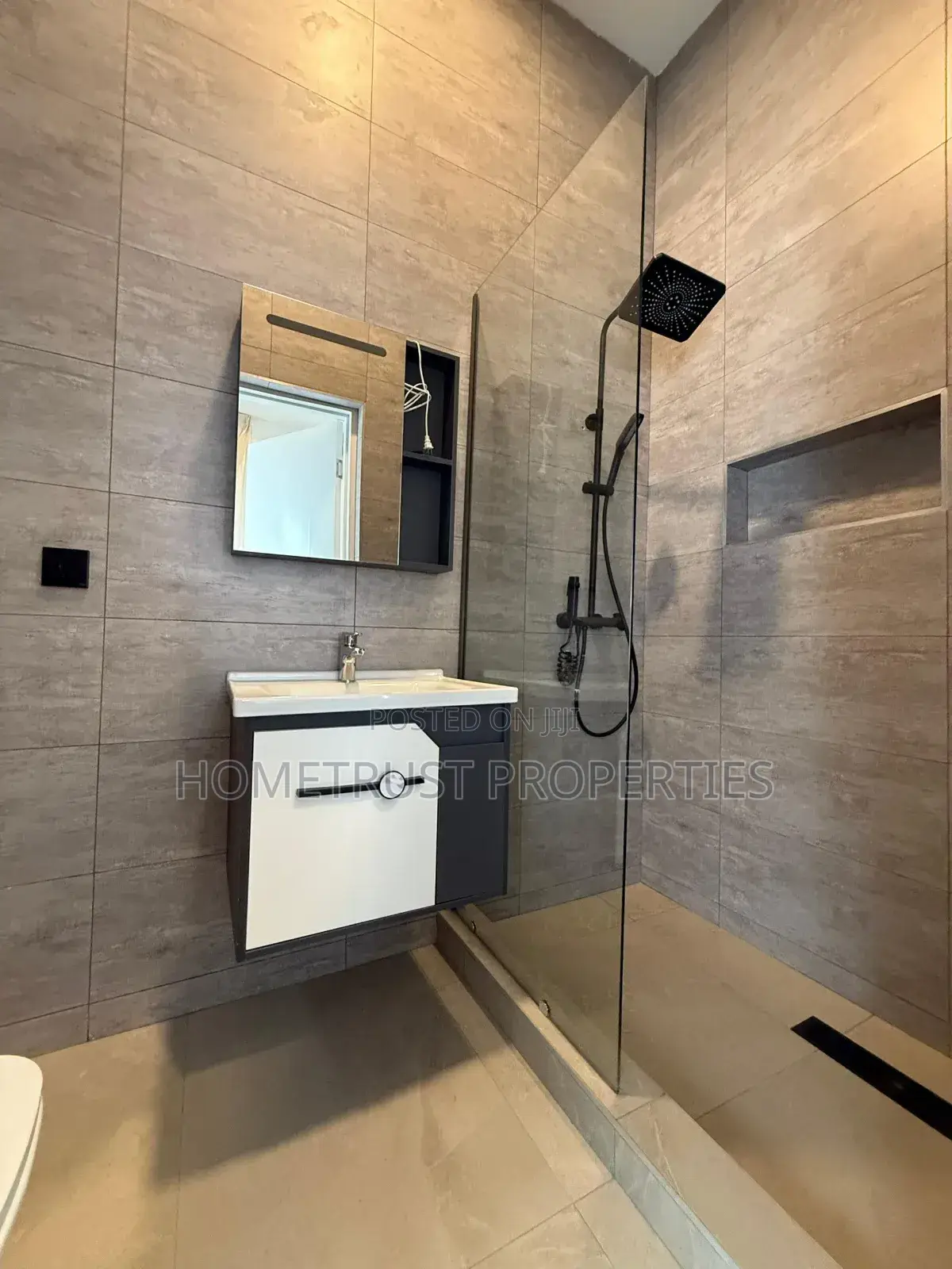Furnished 3bdrm Duplex in East Legon, American House for rent