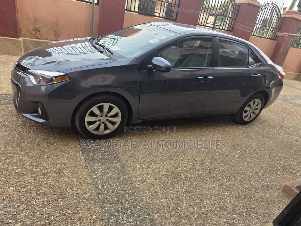 Toyota Corolla 2016 Gray