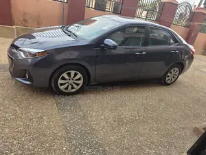 Toyota Corolla 2016 Gray