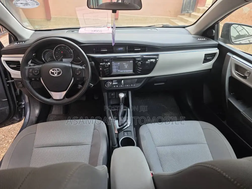 Toyota Corolla 2016 Gray