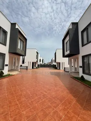 Furnished 3bdrm Townhouse / Terrace in Sefdard Properties, East Legon
