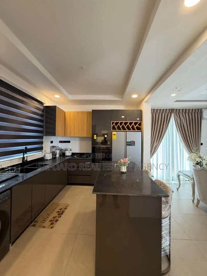 Furnished 3bdrm Townhouse / Terrace in Sefdard Properties, East Legon