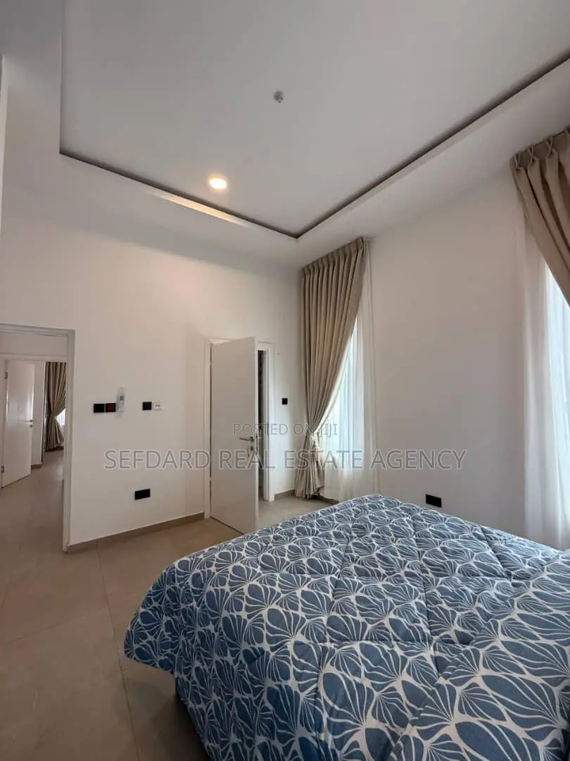 Furnished 3bdrm Townhouse / Terrace in Sefdard Properties, East Legon