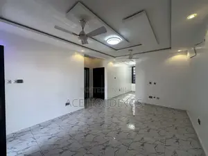 2bdrm Apartment in Lakeside for rent