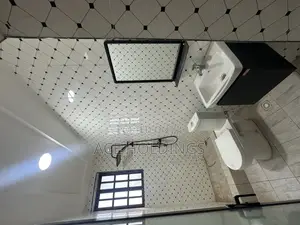 2bdrm Apartment in Lakeside for rent