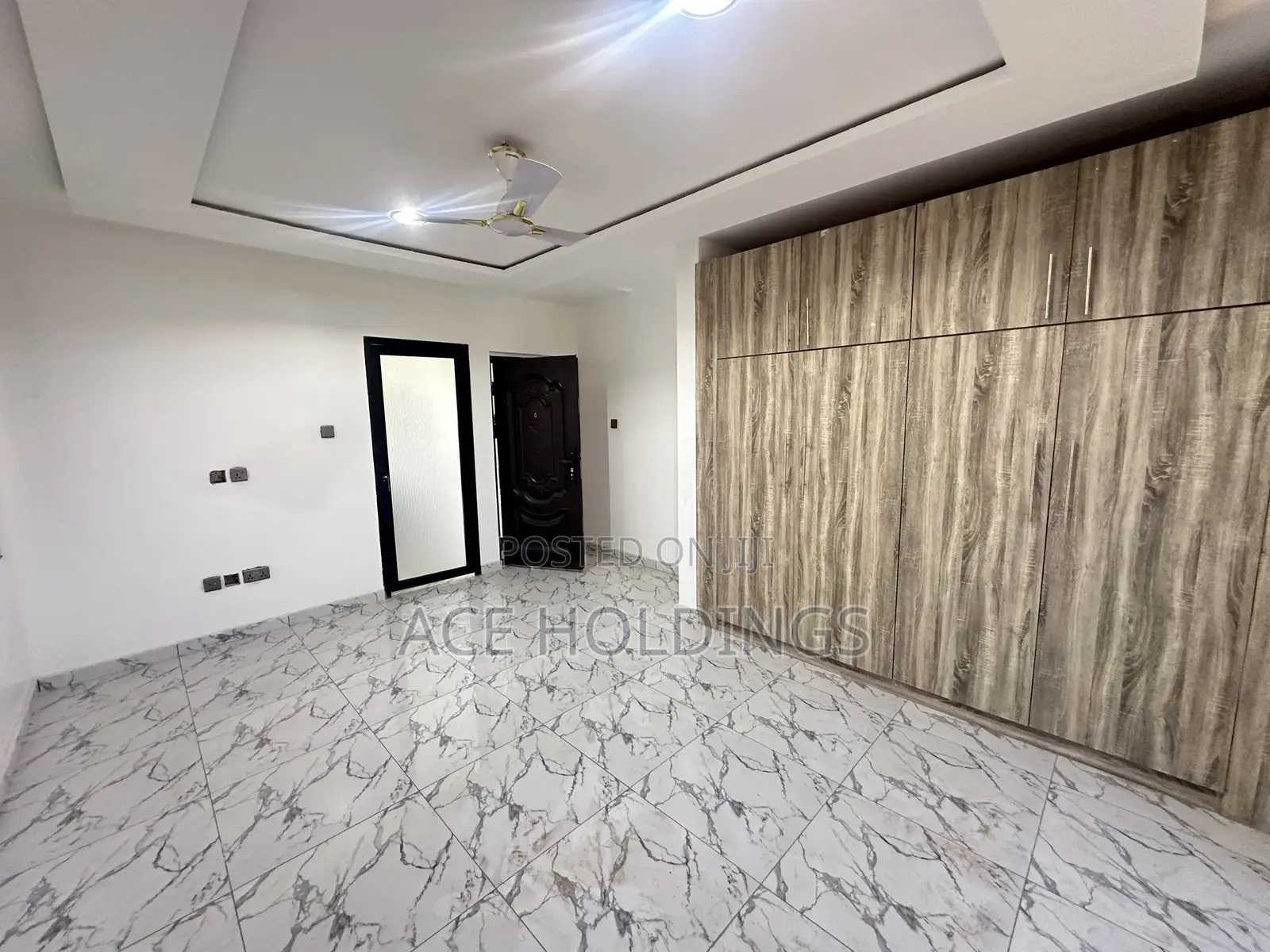 2bdrm Apartment in Lakeside for rent