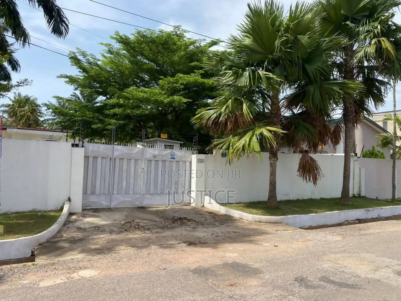 3bdrm House in Dzorwulu for rent