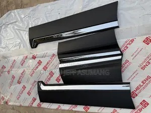Honda Cr-v 2017 - 2022 Door Moldings With Silver
