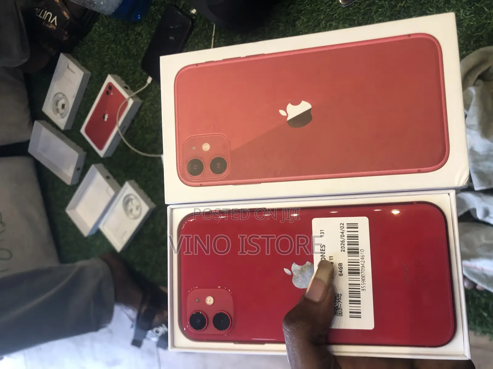 New Apple iPhone 11 64 GB Red