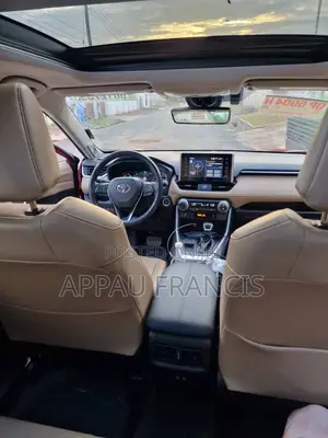 Toyota RAV4 2021 Red