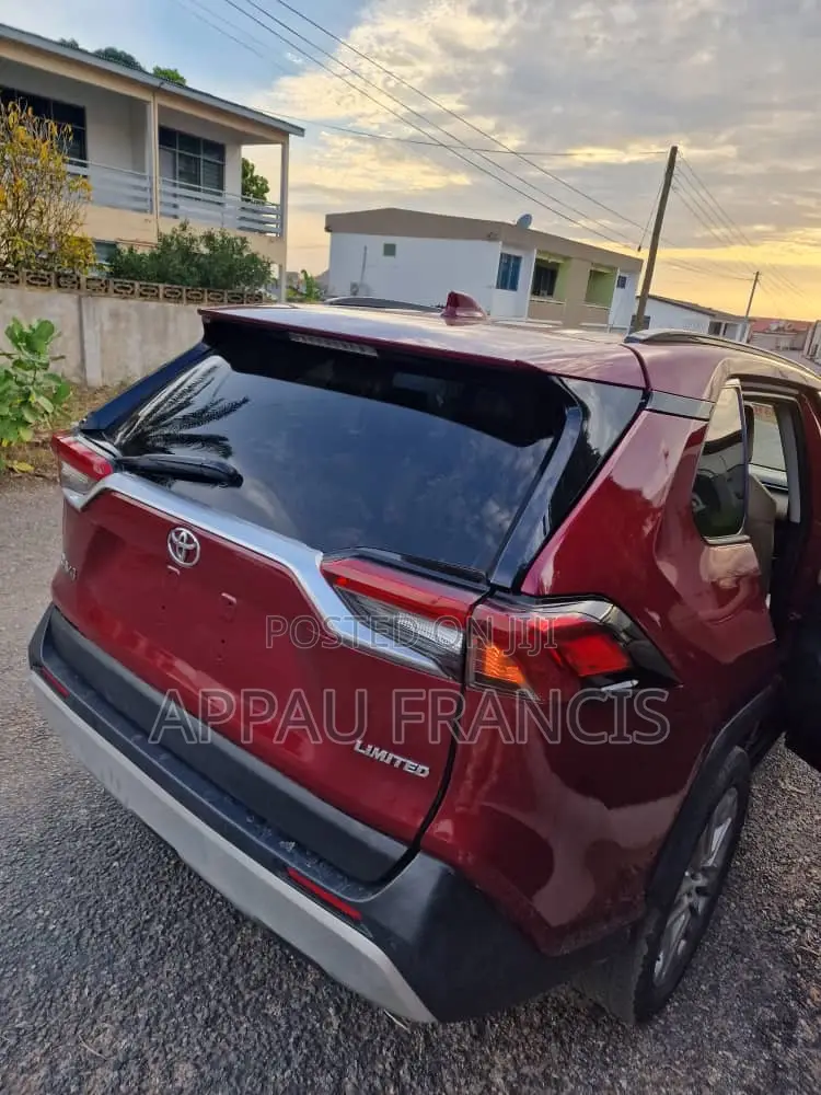 Toyota RAV4 2021 Red