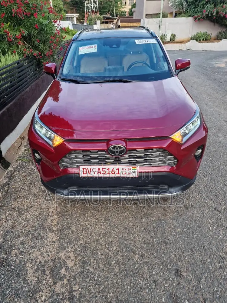 Toyota RAV4 2021 Red