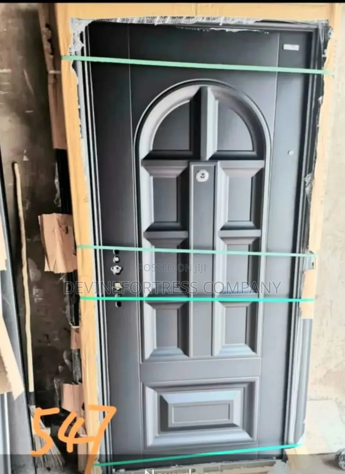 Black Strong And Quality Door Comes With Handle And