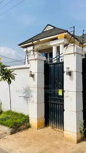 5bdrm Duplex in Tseaddo Dvla Area for rent