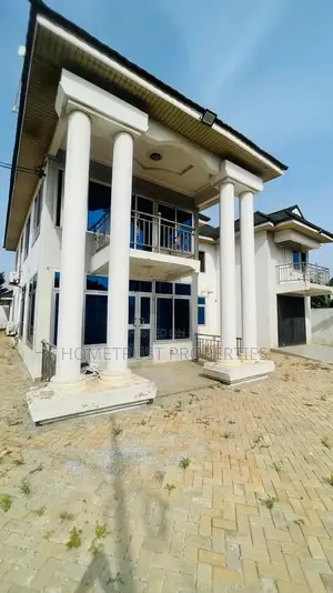 5bdrm Duplex in Tseaddo Dvla Area for rent