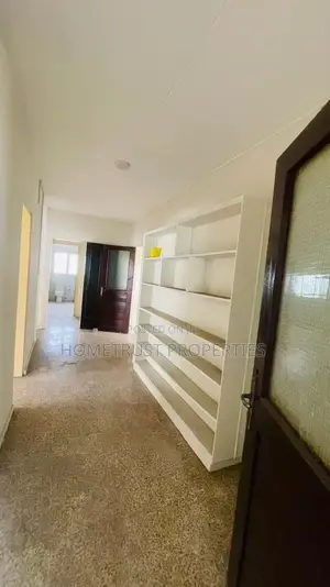 5bdrm Duplex in Tseaddo Dvla Area for rent