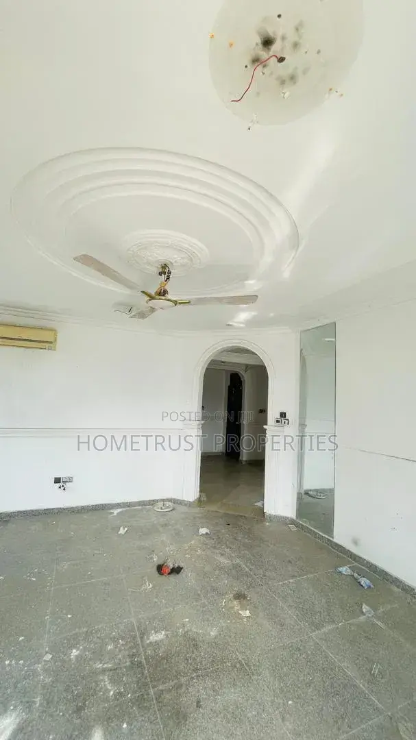 5bdrm Duplex in Tseaddo Dvla Area for rent