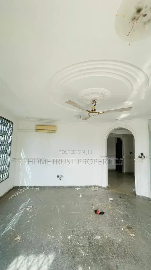 5bdrm Duplex in Tseaddo Dvla Area for rent